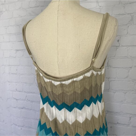 ⭐ 3/$15 NWT Beige White Blue Chevron Knit Babydoll Wrap Cami Sweater Tank T - Picture 6 of 9